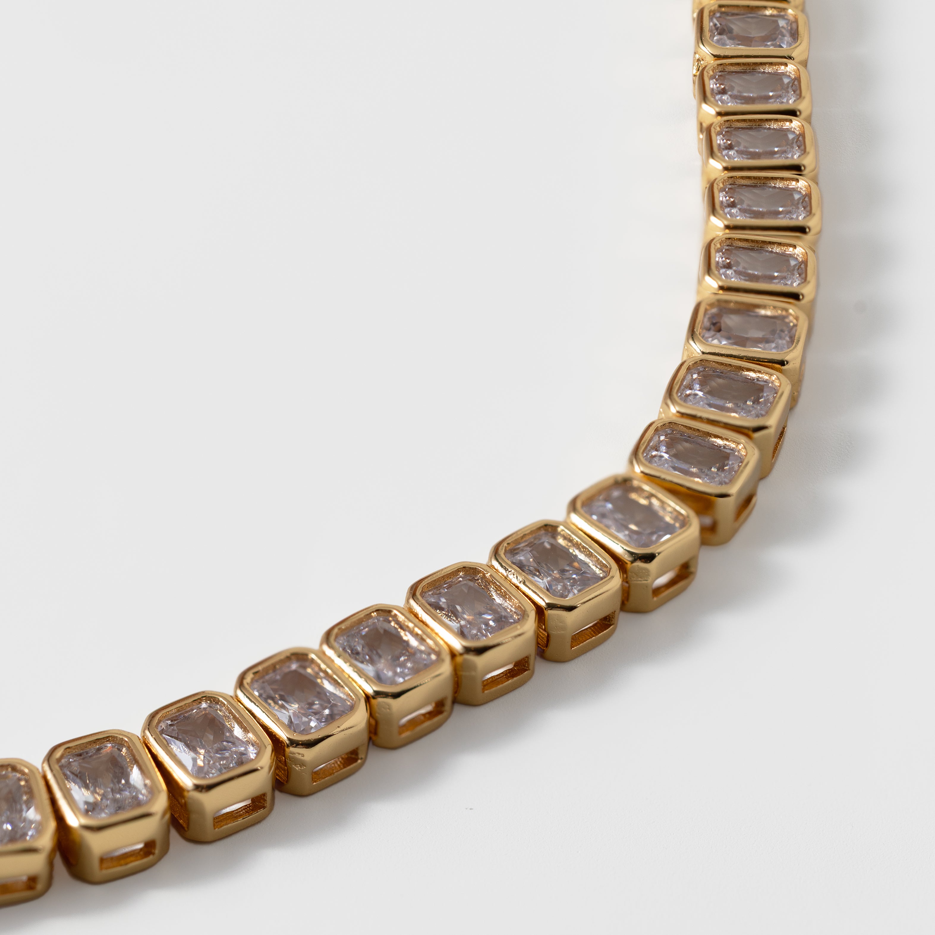 Tennis Necklace Gold (1).jpg__PID:9f5bc1b6-4b0a-43b5-b3d7-1d3bca3fe8dd
