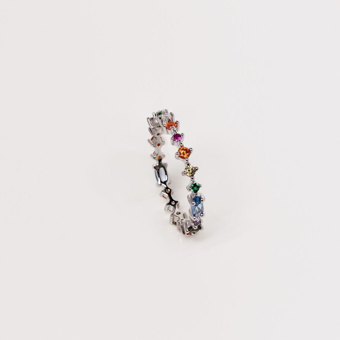 Isla Ring - Gemstone Infinity Band