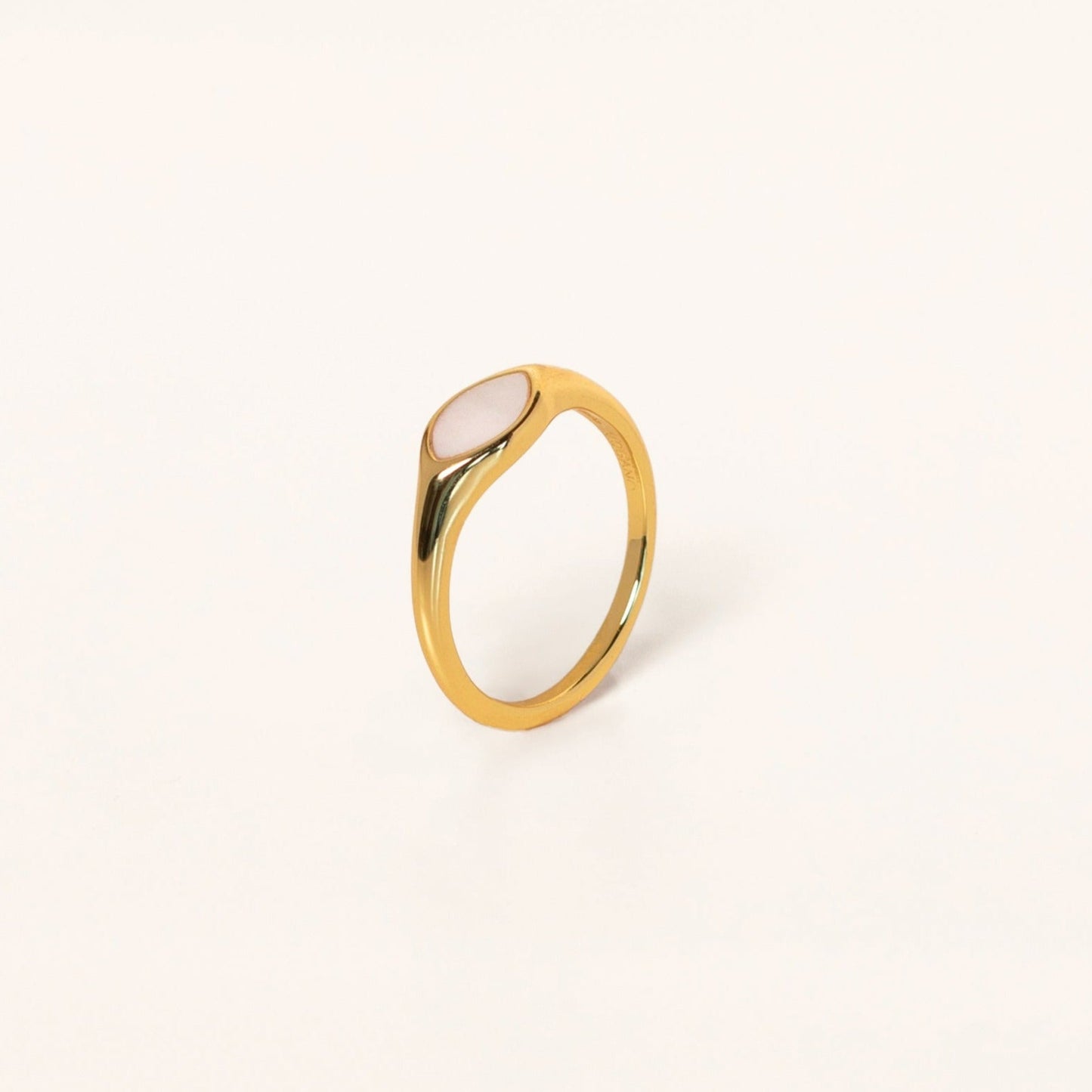 Marina Ring - Mother of Pearl