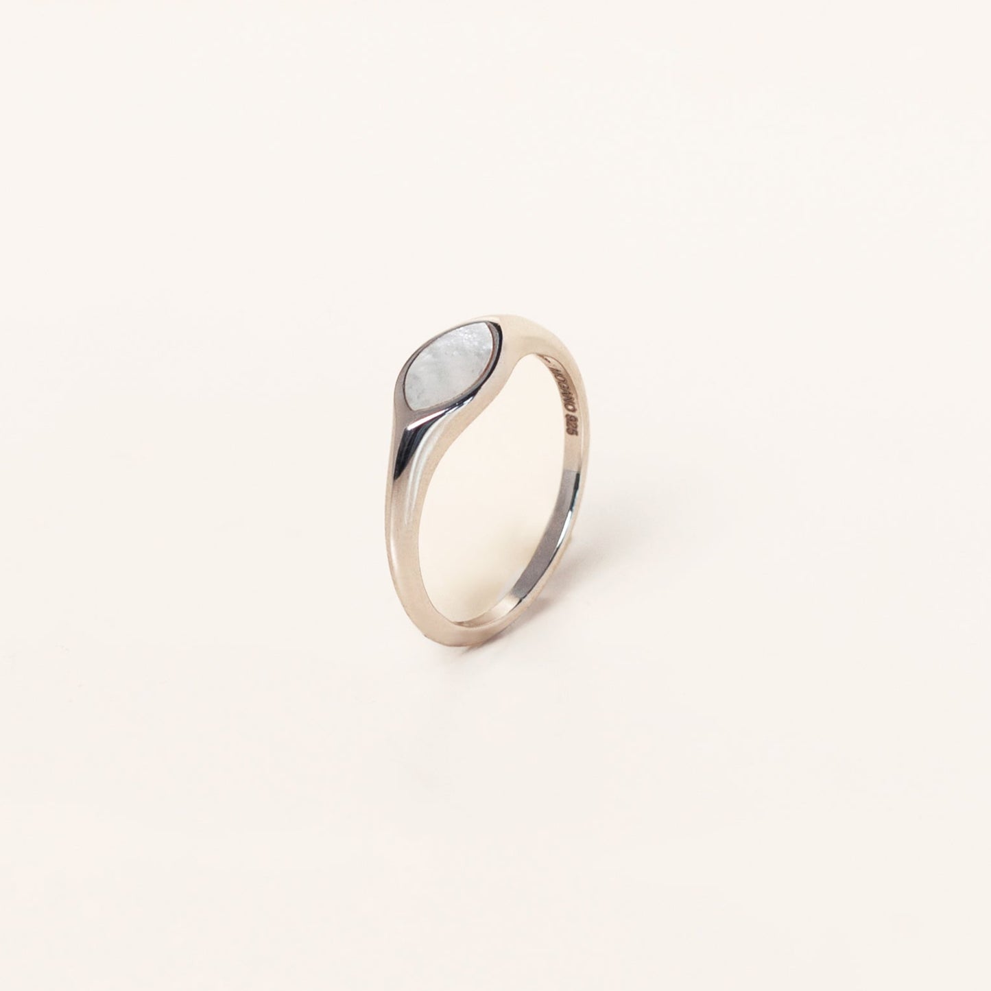 Marina Ring - Mother of Pearl