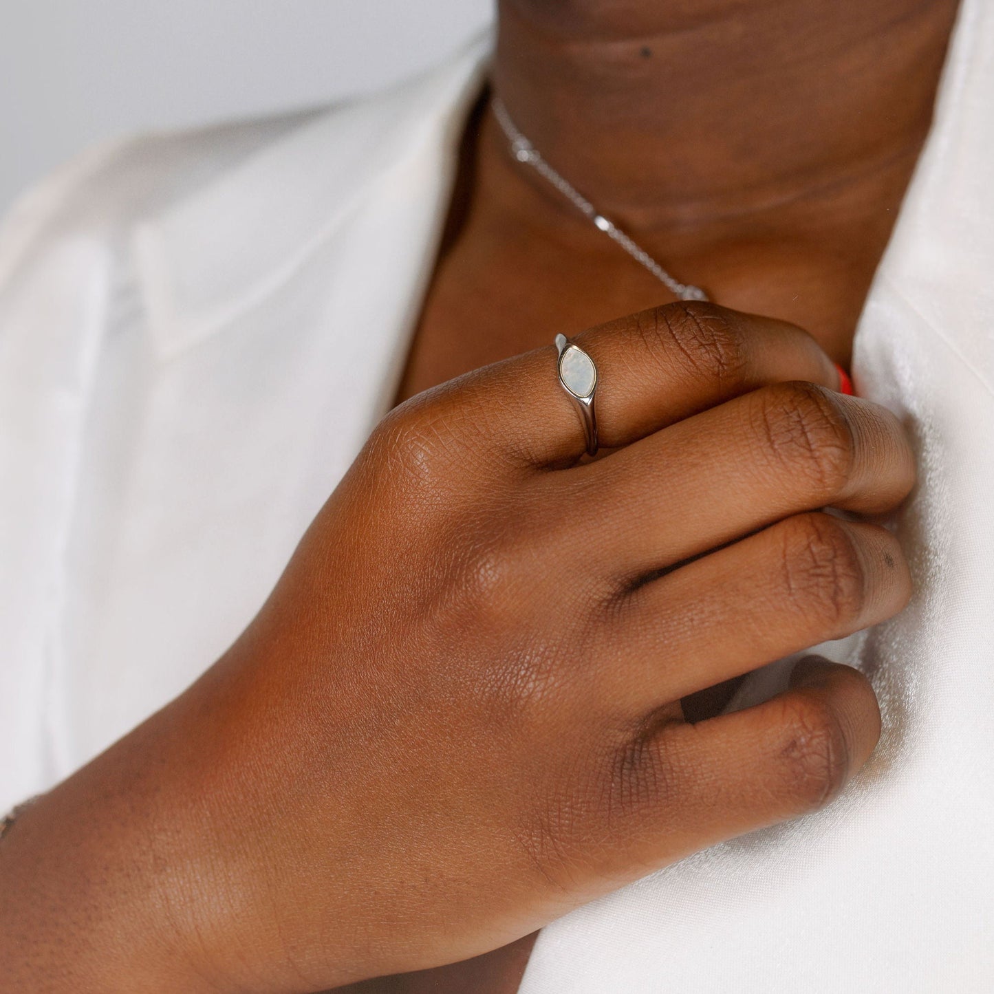 Marina Ring - Mother of Pearl