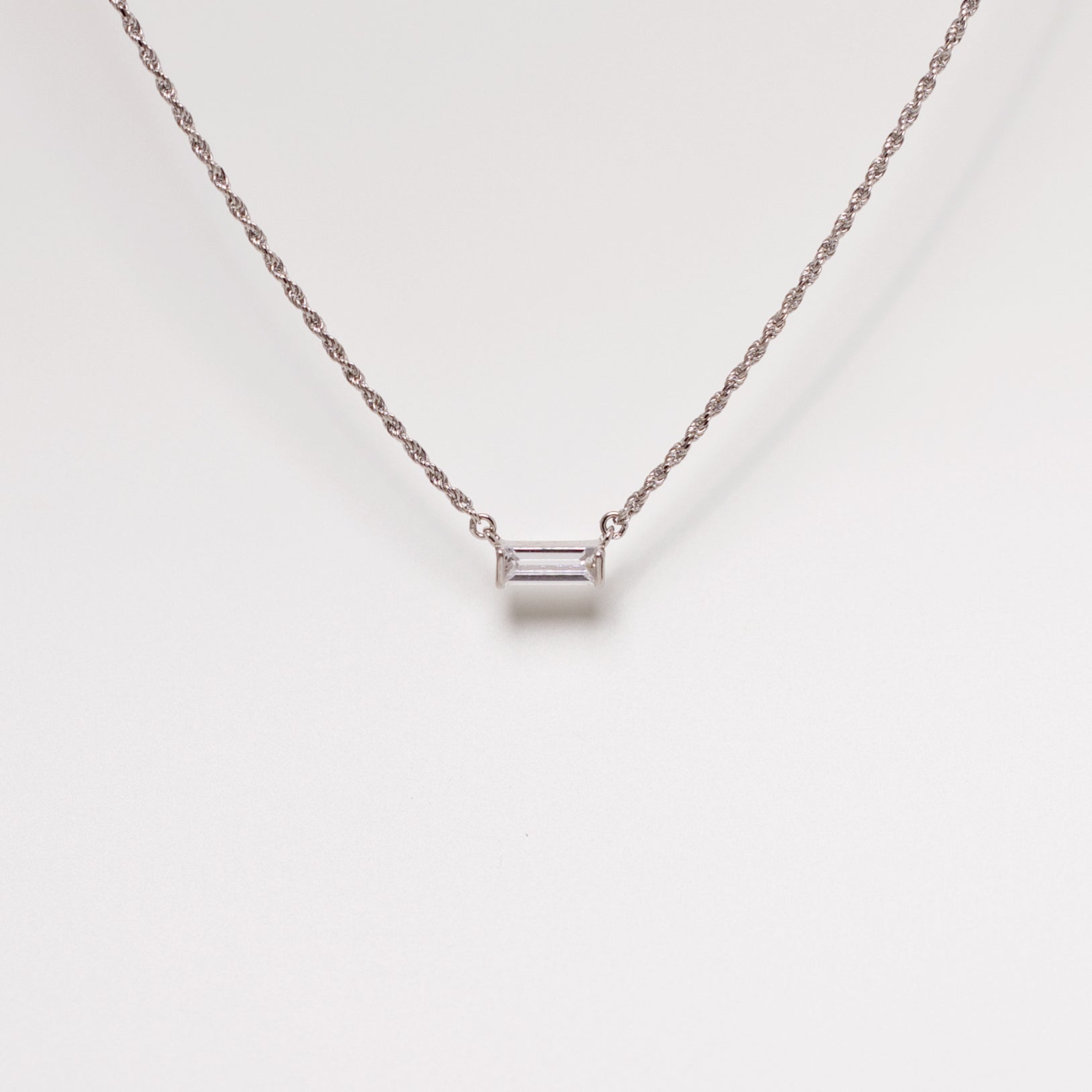 Nostalgia Gemstone Necklace