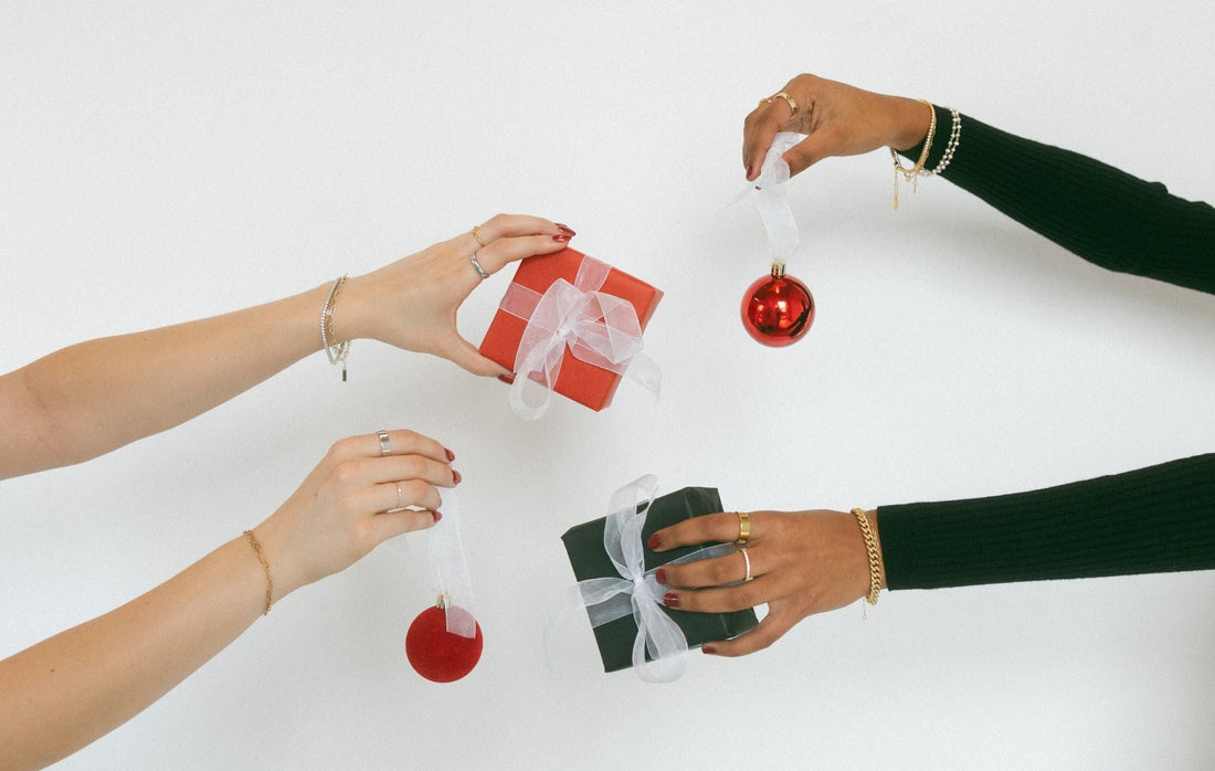 Christmas gifts for her – Mogano hypoallergenic 14k gold filled and sterling silver jewelry including charms, chains, and daily-wear pieces – affordable jewelry for all skin types.