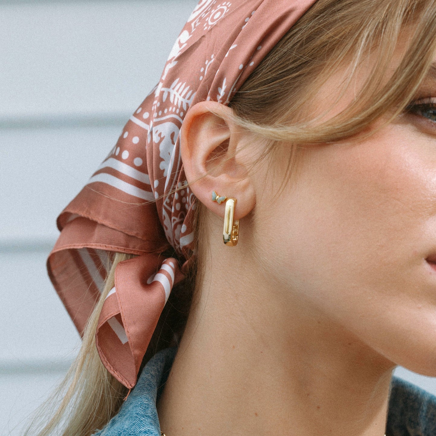 Bella Hoops