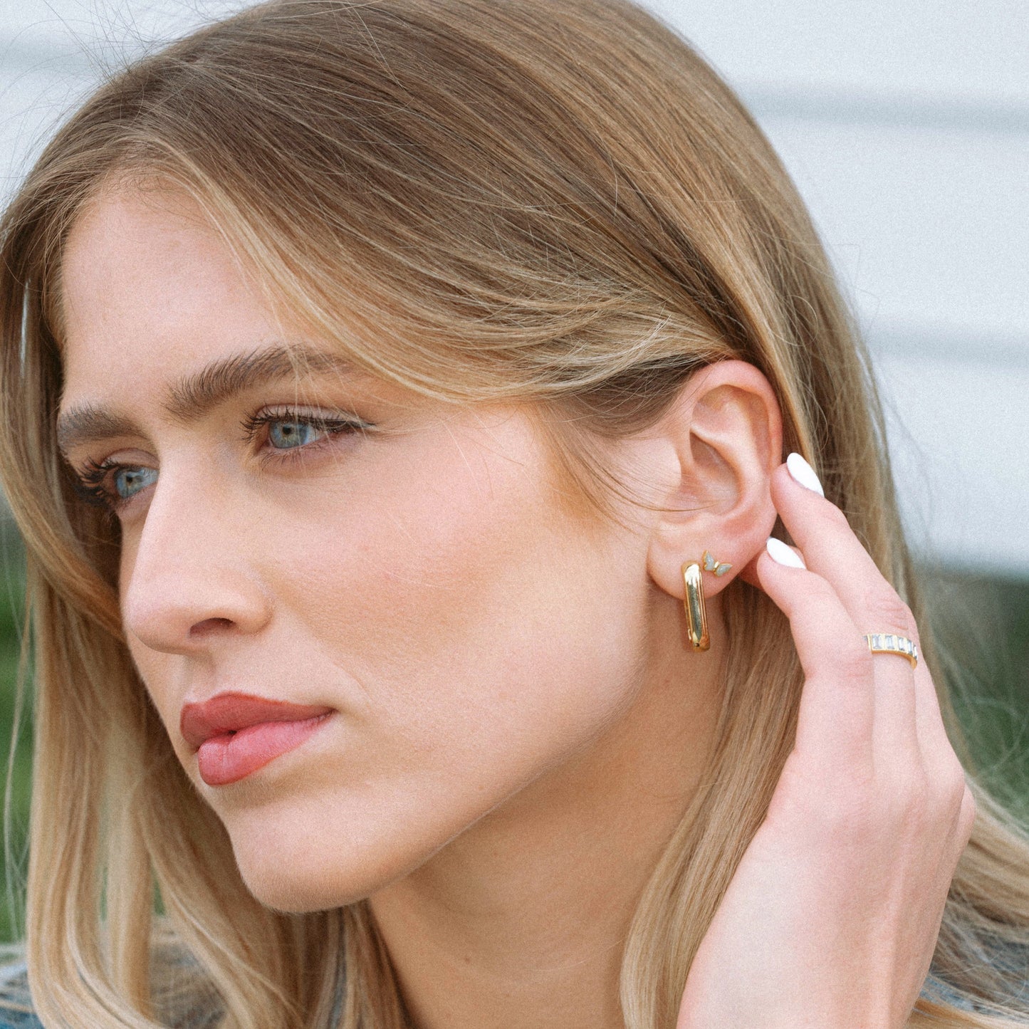 Bella Hoops