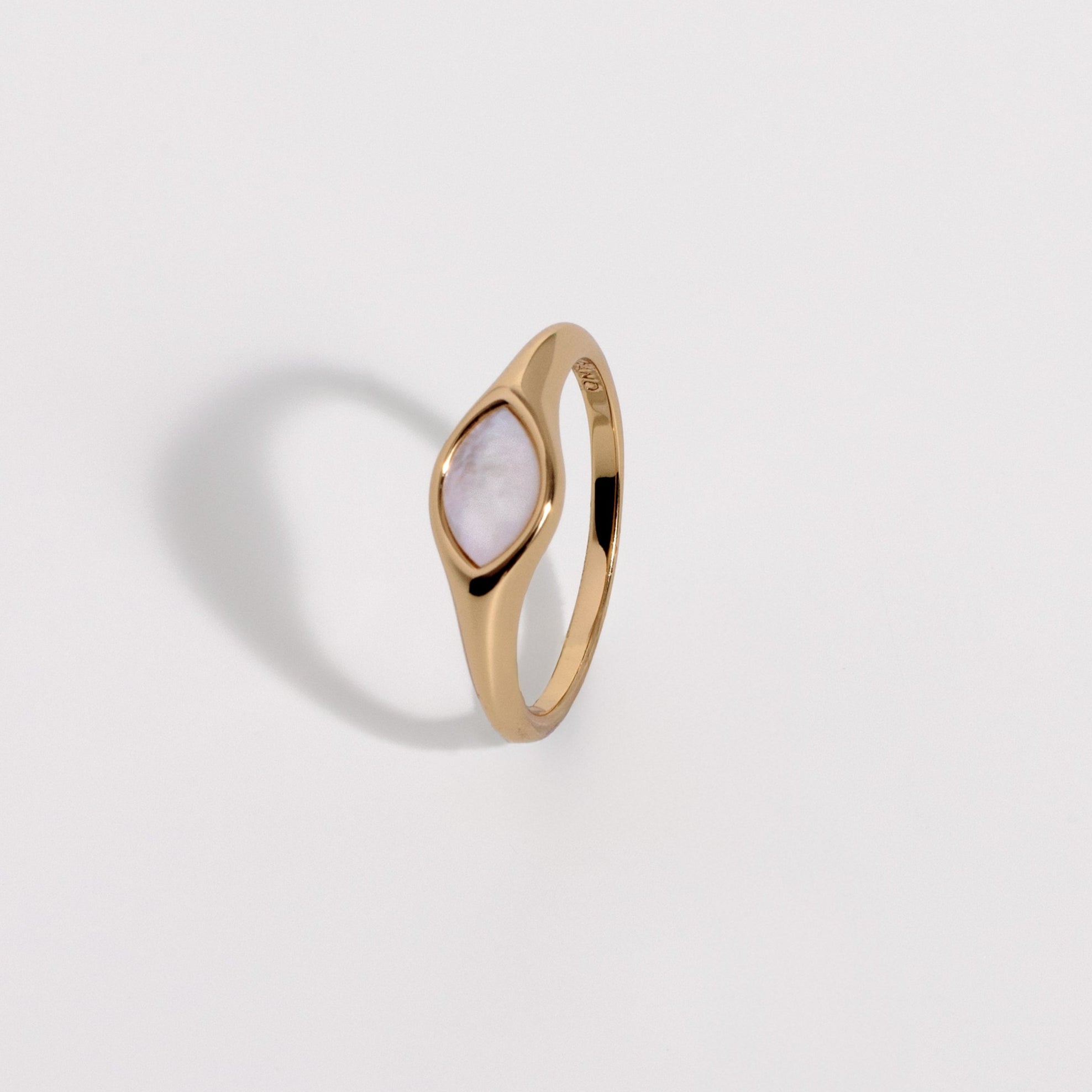 Marina Ring - Mother of Pearl